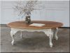 Table basse ovale avec mobilier shabby chic