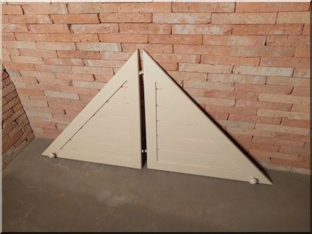 Triangular cabinet doors