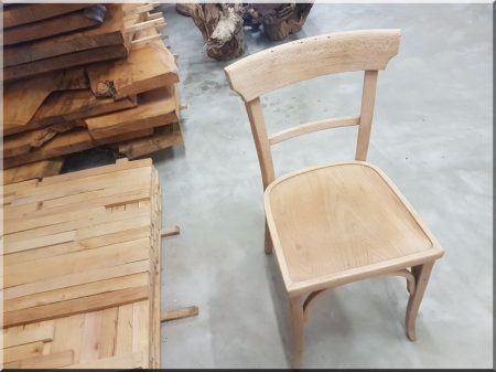 Chaise en bois