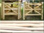 Debarked and sanded 1,5 m long poles