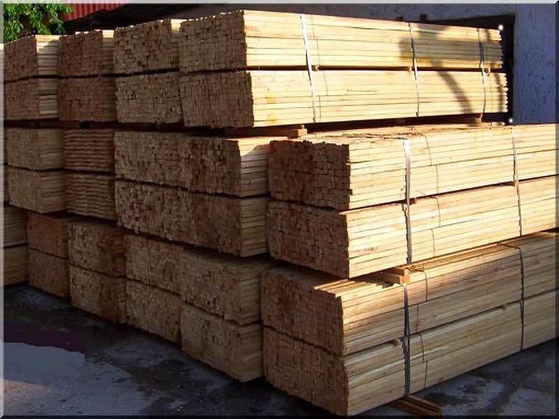 Akác karó, 25 x 25 mm- es, 2,5 méter hosszú Akác karó, 25 x 25 mm- es, 2,5 méter hosszú