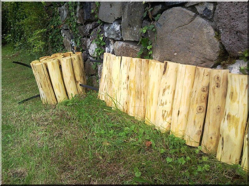 Fél rönk ágyásszegély, 20 cm magas Fél rönk ágyásszegély, 20 cm magas