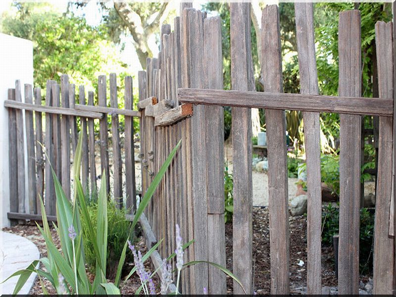 clôture rustique - Planches d\'acacia Vieux linteau Grilles et ... clôture rustique - Planches d\'acacia Vieux linteau Grilles et ...