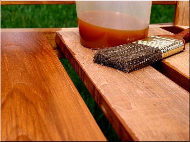 We assume primer, lazur or wood oil treatment. We present the optional colours here. Most of our products are made of locust which is durable without any treatment, resistant to the changeable weather.